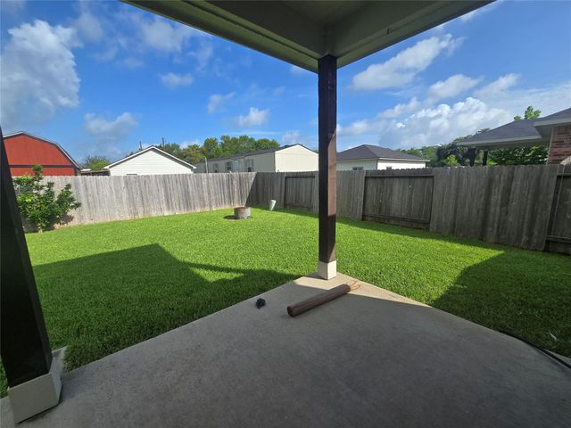 7318 Parkview Drive, Hitchcock, TX 77563