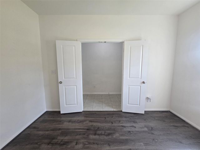 7318 Parkview Drive, Hitchcock, TX 77563