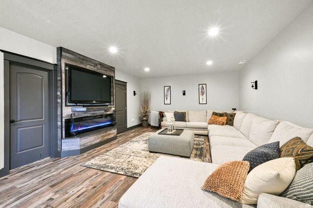 1899 S 3720 W, Syracuse, UT 84075