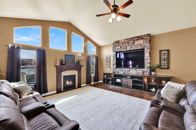 1899 S 3720 W, Syracuse, UT 84075