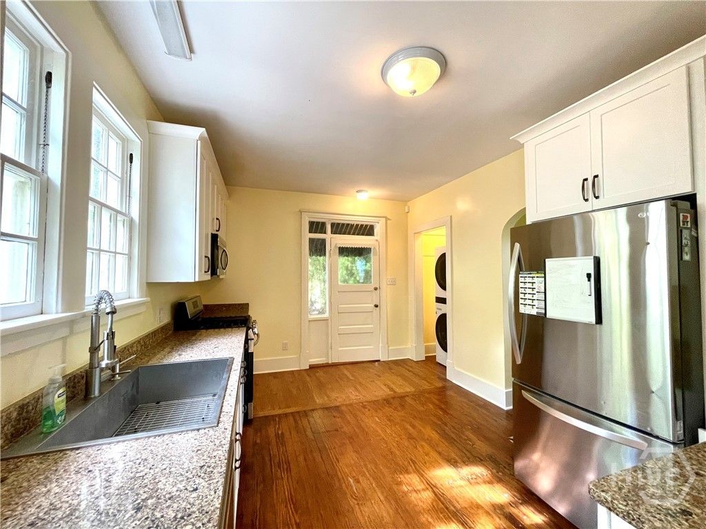 Image 11 of property listing at 315 E 45th Street, Savannah, GA 31405