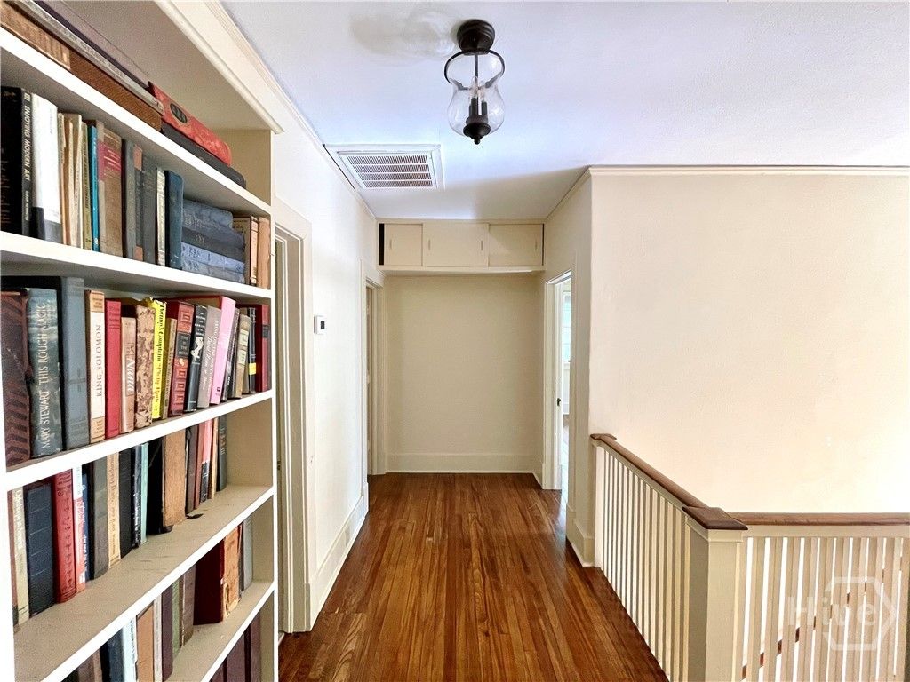 Image 17 of property listing at 315 E 45th Street, Savannah, GA 31405
