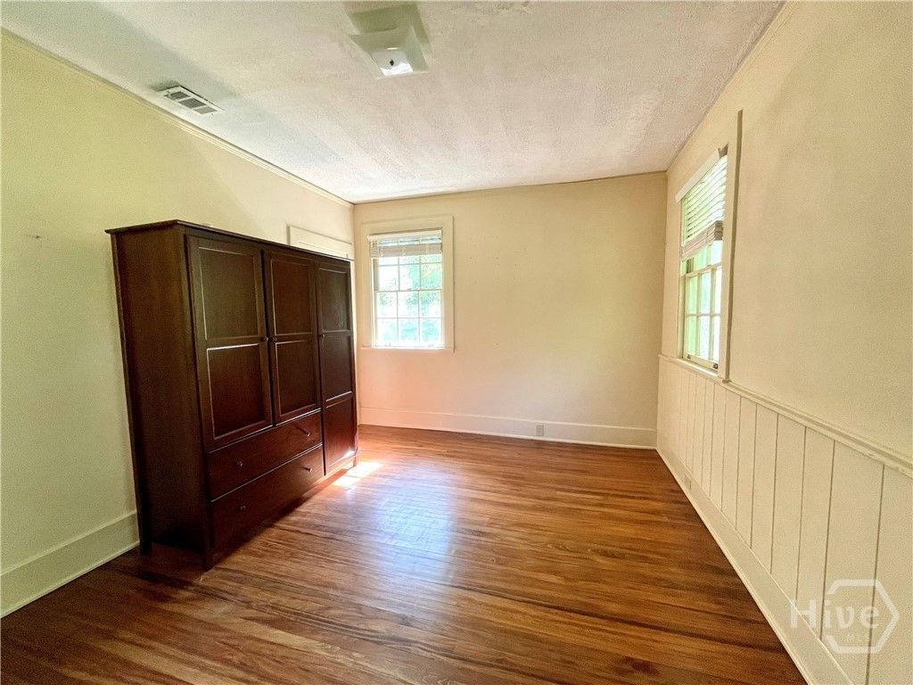 Image 21 of property listing at 315 E 45th Street, Savannah, GA 31405