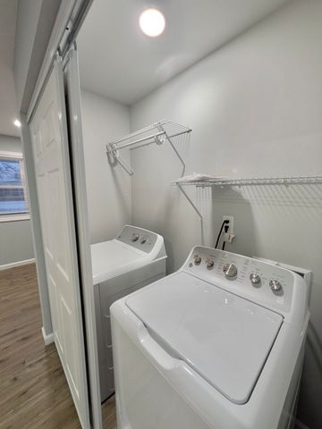 382 Pinewood Drive, Valparaiso, IN 46385