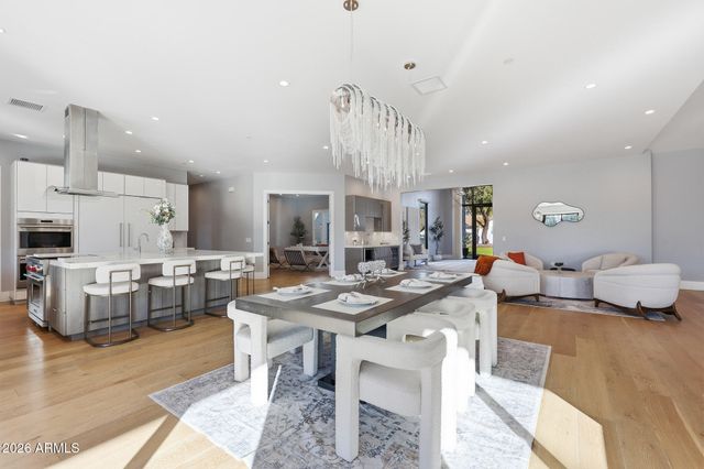 5633 E LAFAYETTE Boulevard, Phoenix, AZ 85018