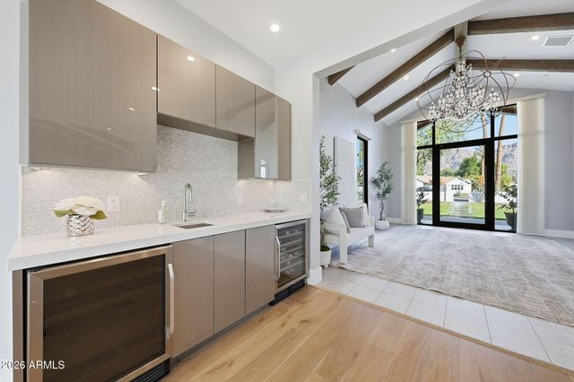 5633 E LAFAYETTE Boulevard, Phoenix, AZ 85018