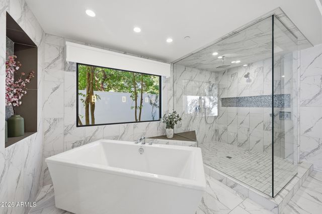 5633 E LAFAYETTE Boulevard, Phoenix, AZ 85018