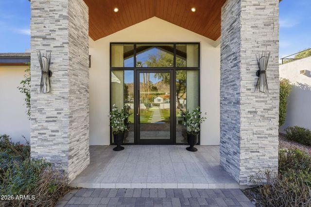 5633 E LAFAYETTE Boulevard, Phoenix, AZ 85018