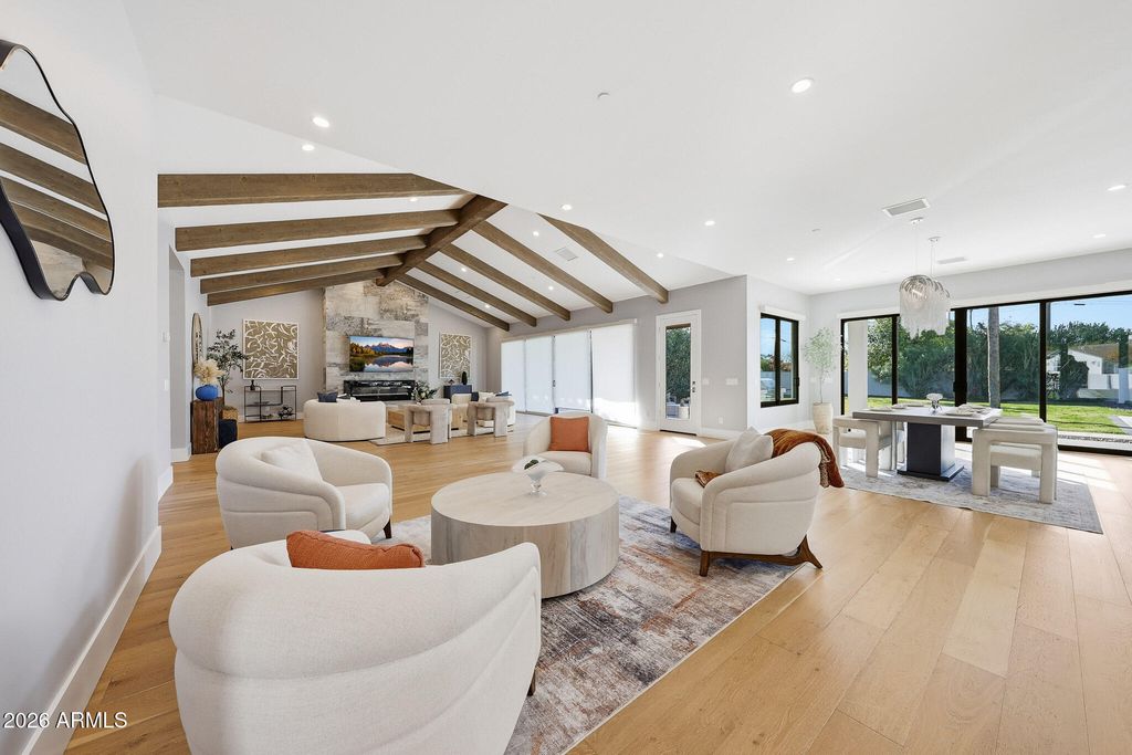 5633 E LAFAYETTE Boulevard, Phoenix, AZ 85018