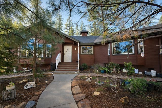 56261 Manzanita Lake Drive, North Fork, CA 93643