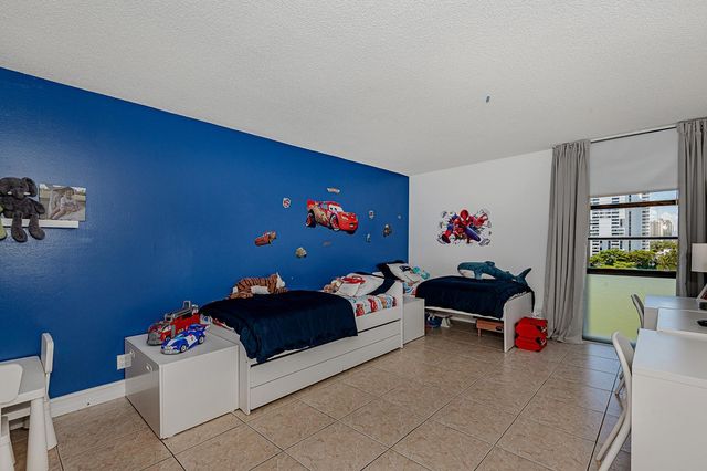 3475 N Country Club Drive 807, Aventura, FL 33180