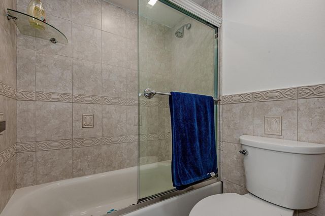 3475 N Country Club Drive 807, Aventura, FL 33180