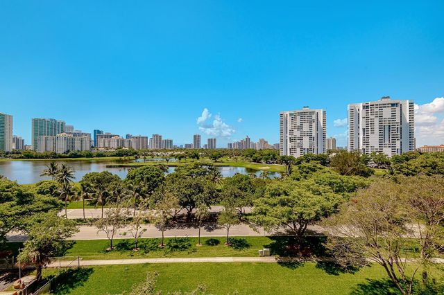 3475 N Country Club Drive 807, Aventura, FL 33180
