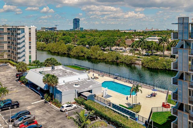 3475 N Country Club Drive 807, Aventura, FL 33180
