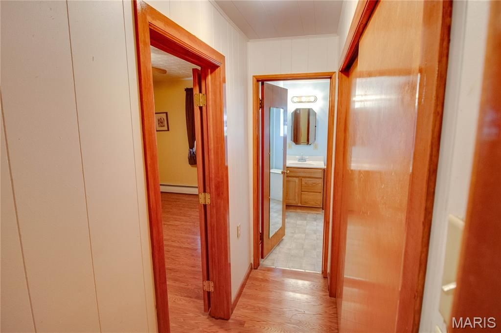 Image 16 of property listing at 700 E Main Street, Staunton, IL 62088