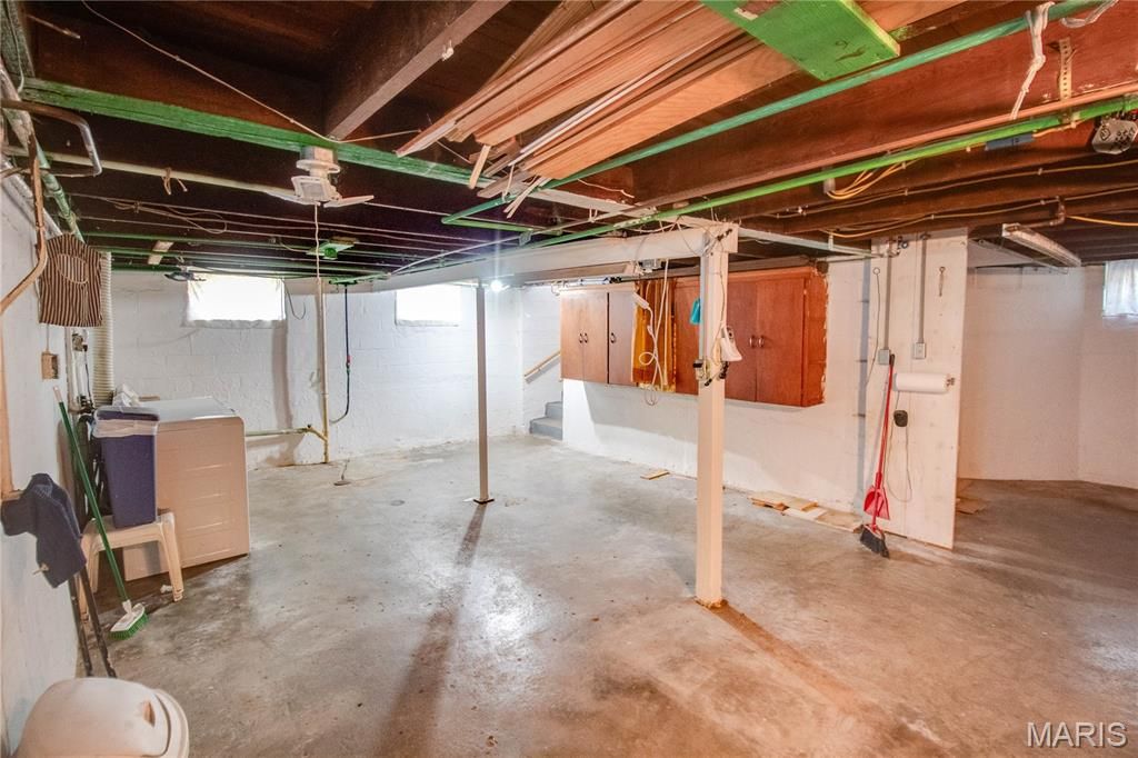 Image 25 of property listing at 700 E Main Street, Staunton, IL 62088