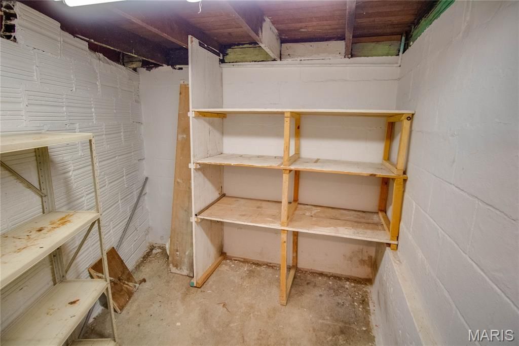 Image 28 of property listing at 700 E Main Street, Staunton, IL 62088