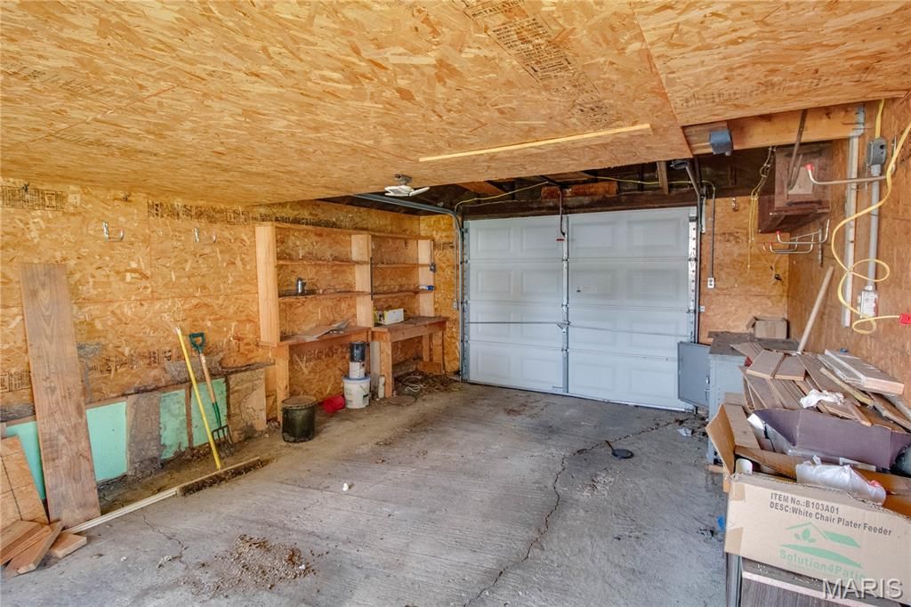 Image 37 of property listing at 700 E Main Street, Staunton, IL 62088