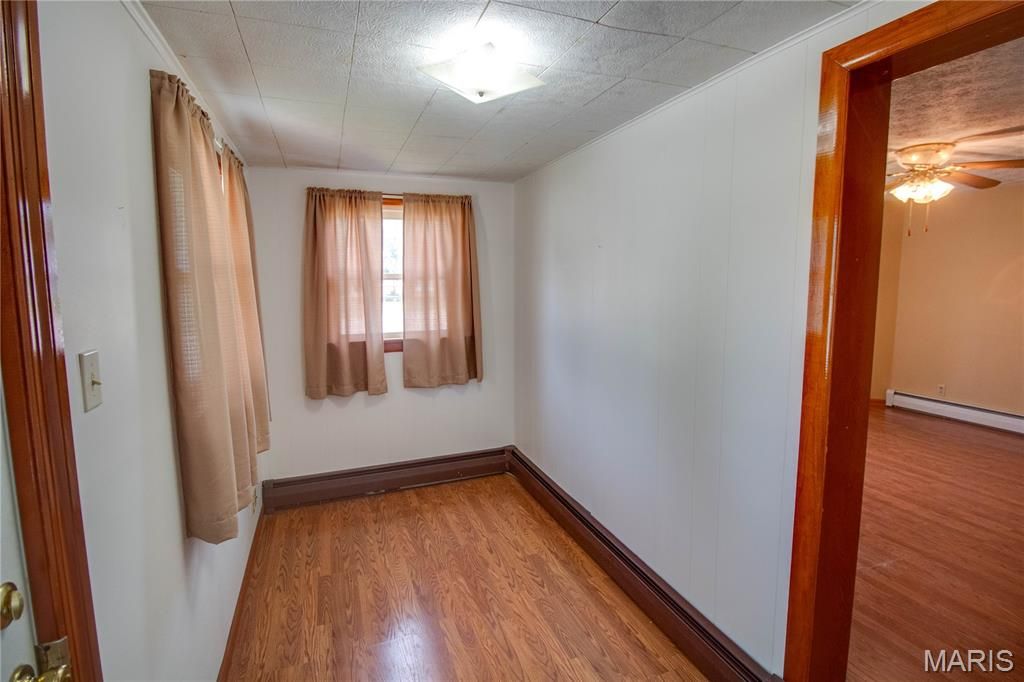 Image 8 of property listing at 700 E Main Street, Staunton, IL 62088