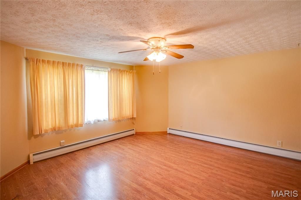 Image 10 of property listing at 700 E Main Street, Staunton, IL 62088