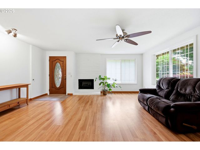 3615 Se WILLAMETTE Ave, Milwaukie, OR 97222