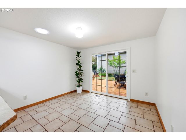 3615 Se WILLAMETTE Ave, Milwaukie, OR 97222