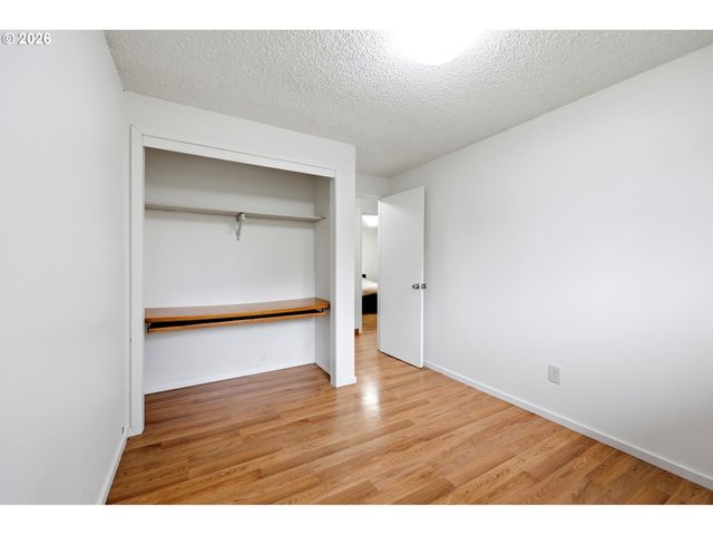 3615 Se WILLAMETTE Ave, Milwaukie, OR 97222