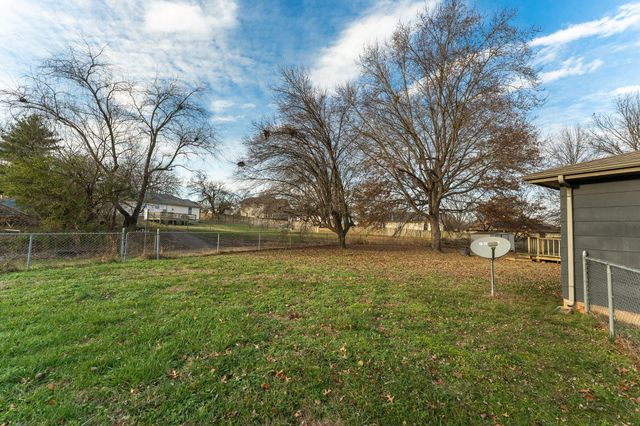 401 N Elmwood Avenue, Republic, MO 65738