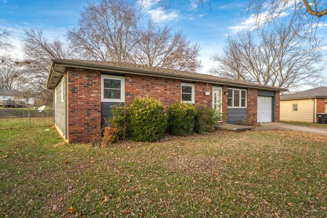 401 N Elmwood Avenue, Republic, MO 65738