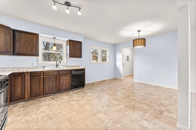 401 N Elmwood Avenue, Republic, MO 65738