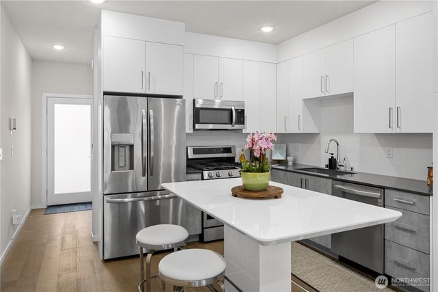 1816 15th Avenue S, Seattle, WA 98144