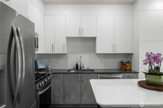 1816 15th Avenue S, Seattle, WA 98144