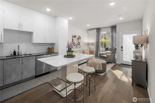 1816 15th Avenue S, Seattle, WA 98144