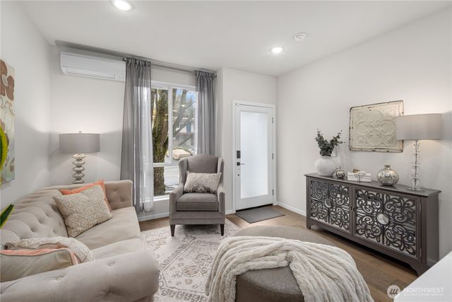 1816 15th Avenue S, Seattle, WA 98144