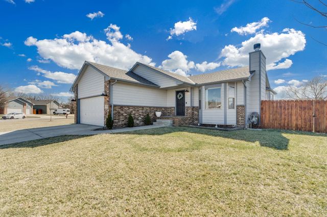 6951 N Grove St, Park City, KS 67219