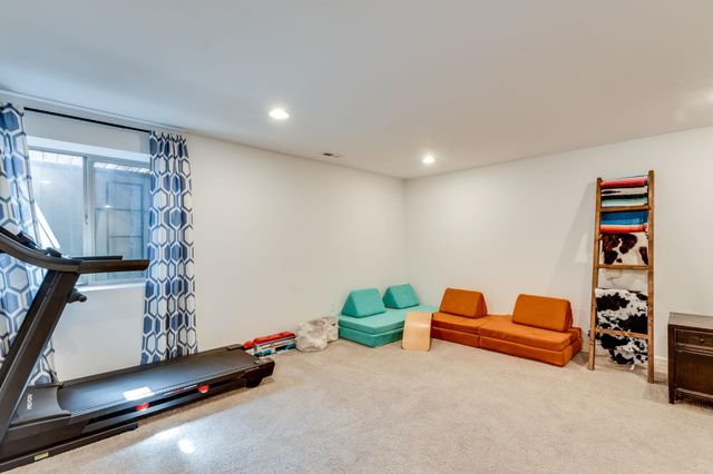 6951 N Grove St, Park City, KS 67219