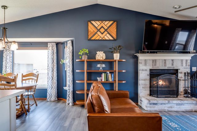 6951 N Grove St, Park City, KS 67219