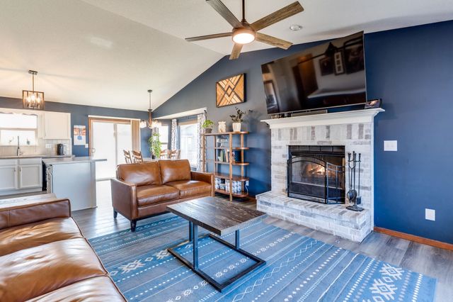 6951 N Grove St, Park City, KS 67219