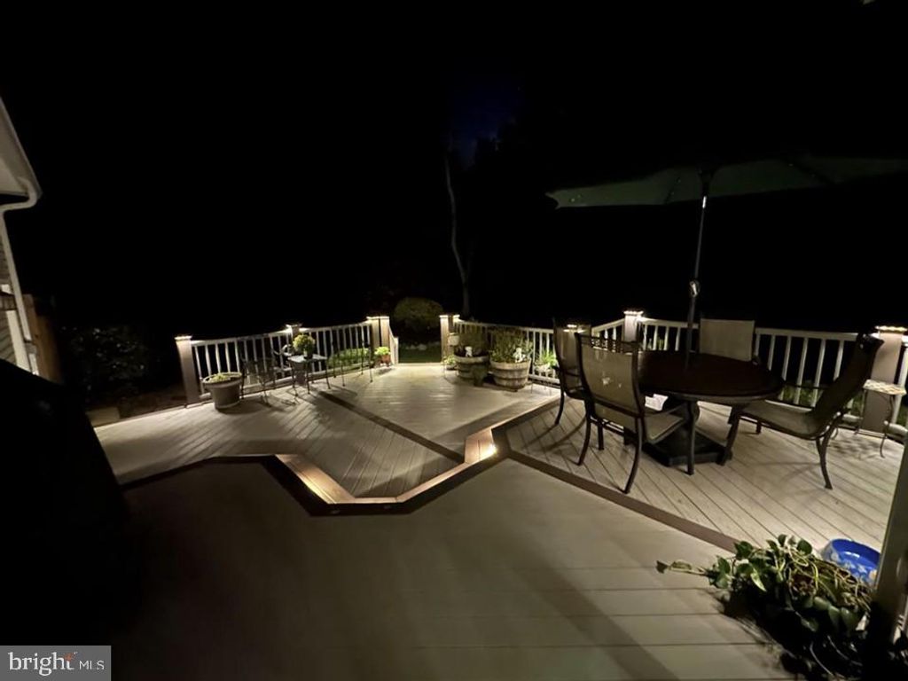 7818 LAKE SHORE DR, Owings, MD 20736