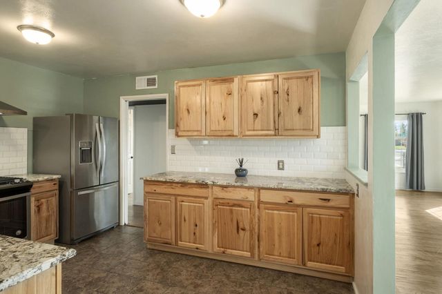 3905 E Cortland Avenue, Fresno, CA 93726