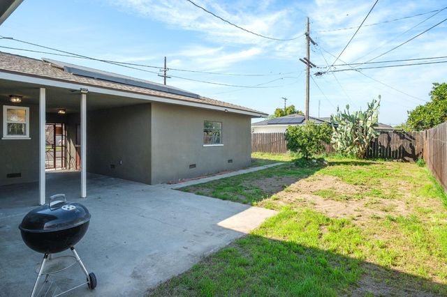3905 E Cortland Avenue, Fresno, CA 93726