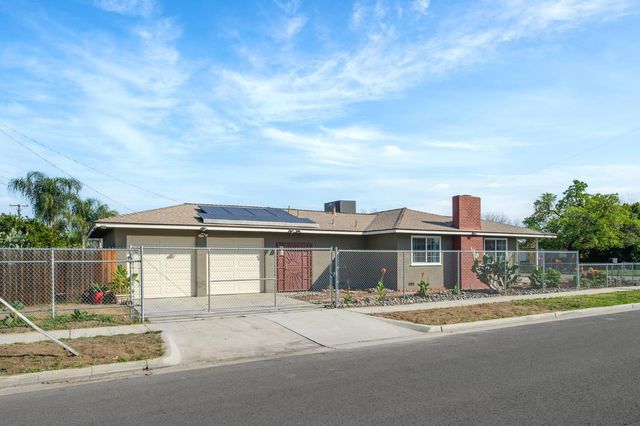 3905 E Cortland Avenue, Fresno, CA 93726