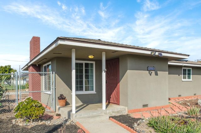 3905 E Cortland Avenue, Fresno, CA 93726