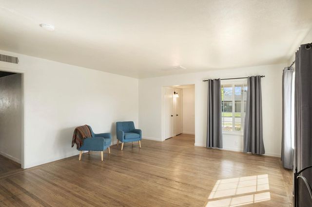 3905 E Cortland Avenue, Fresno, CA 93726