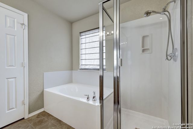 2418 FAYETTE DR, New Braunfels, TX 78130