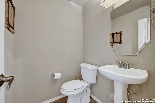 2418 FAYETTE DR, New Braunfels, TX 78130