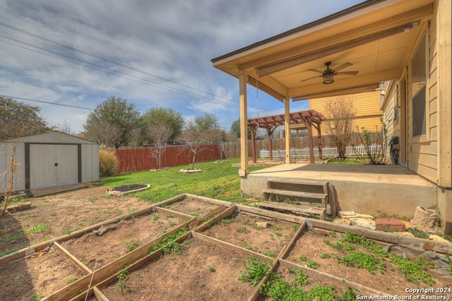 2418 FAYETTE DR, New Braunfels, TX 78130