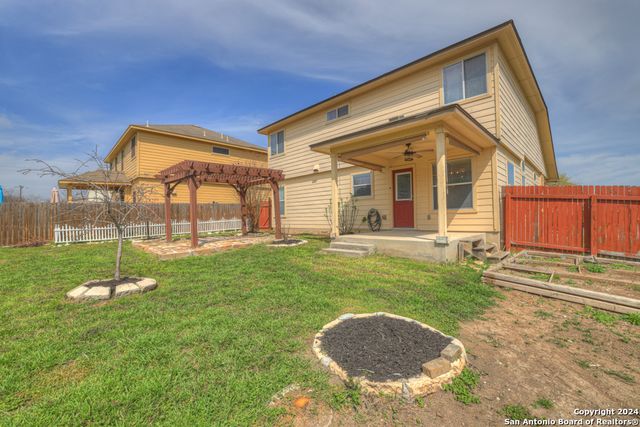 2418 FAYETTE DR, New Braunfels, TX 78130
