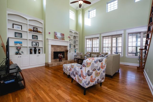 26 Alton Ln, Little Rock, AR 72211