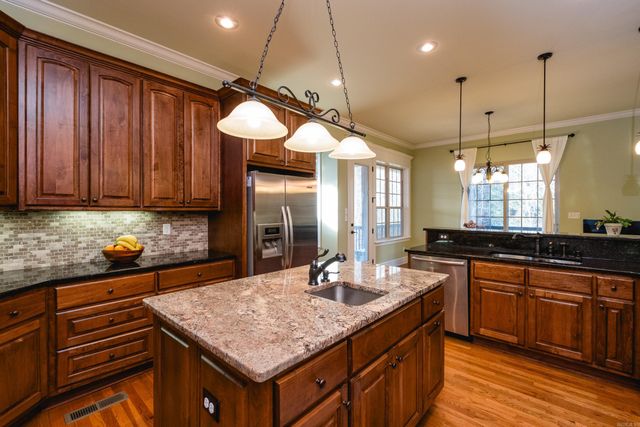 26 Alton Ln, Little Rock, AR 72211